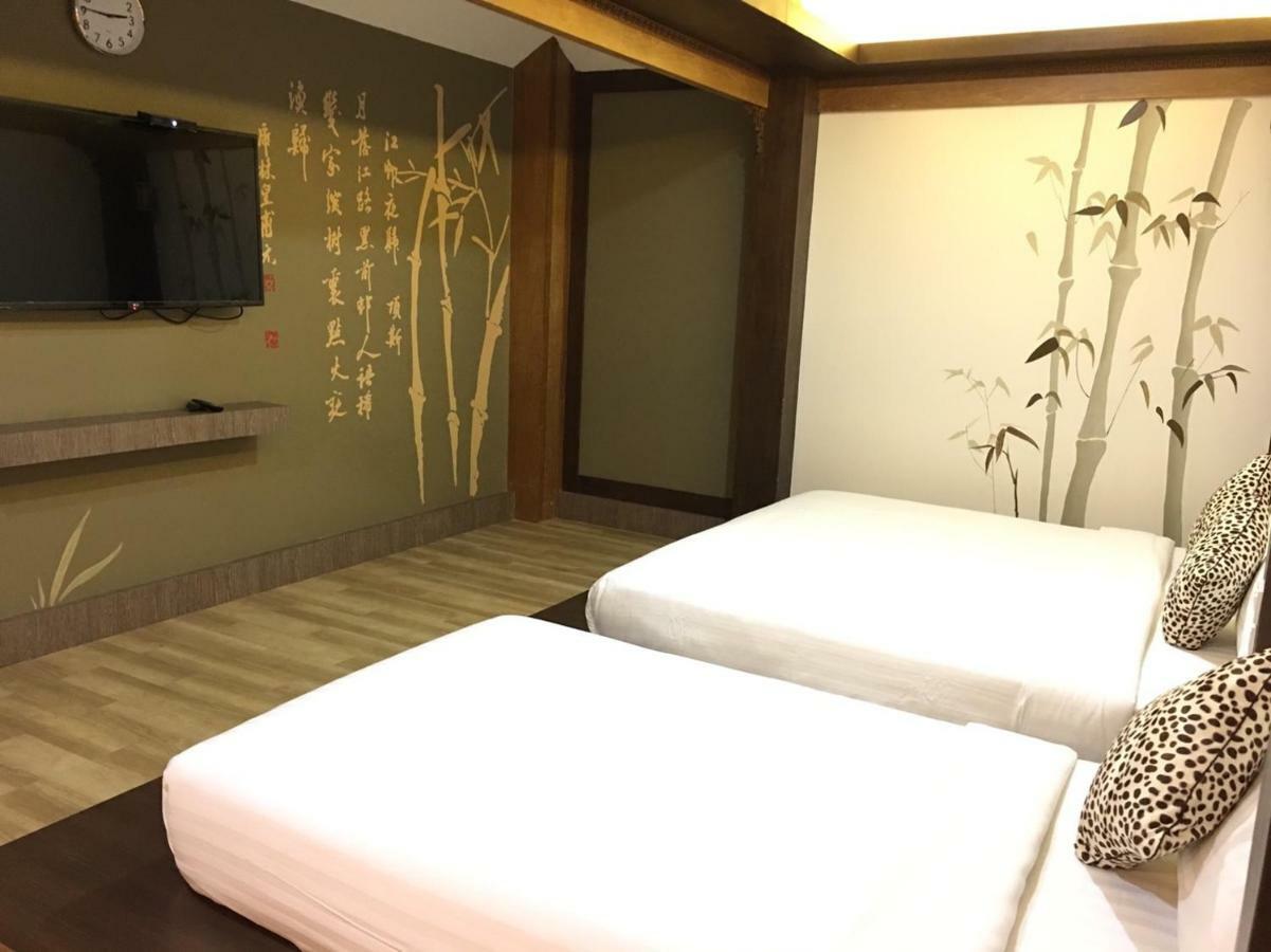 The Chic 101 Hotel Selaphum Extérieur photo
