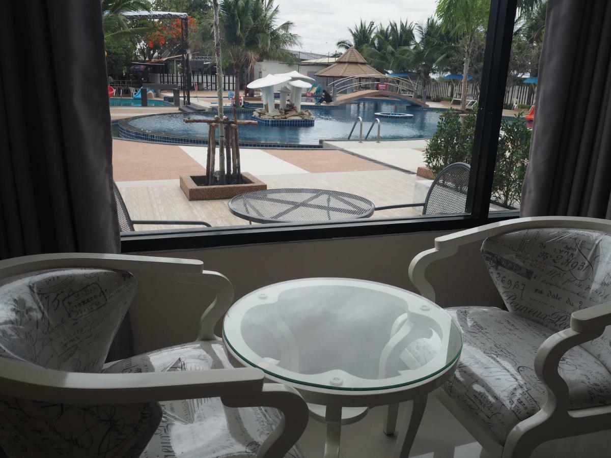 The Chic 101 Hotel Selaphum Extérieur photo